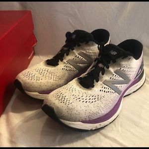 New Balance 880 running shoes